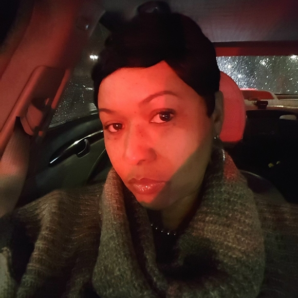 Meet your Posher, Tineshia - Picture 1 of 1